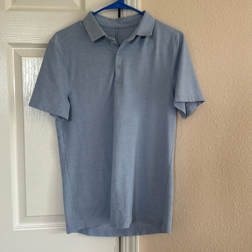 Lululemon Evolution Polo
Blue Cast size Small